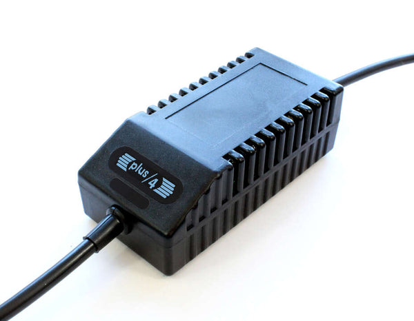 Commodore Plus/4 Power Supply with OLED Screen