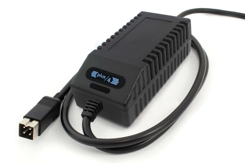 Commodore Plus/4 Power Supply with OLED Screen (EU plug)